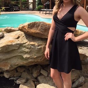 EXPRESS Black Sleeveless Cocktail Dress